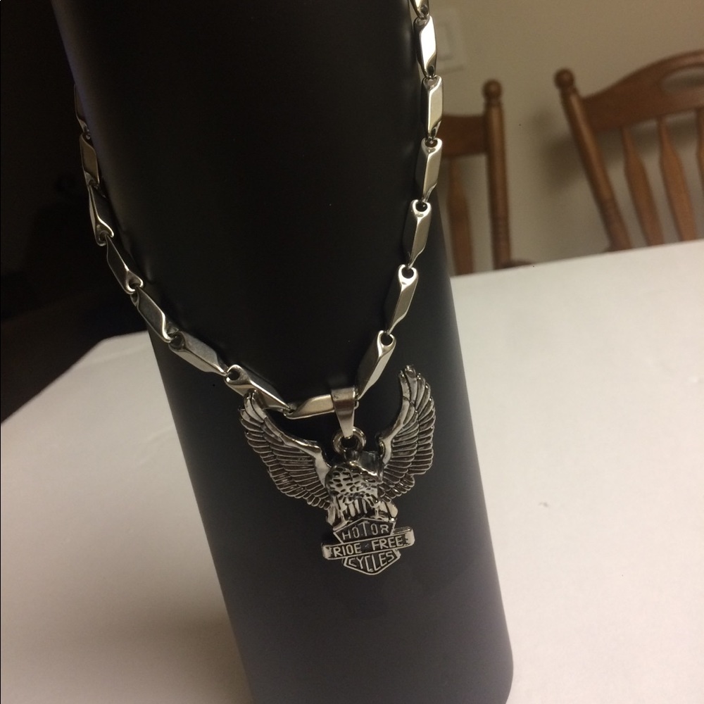 🏍 Vintage cycle necklace
